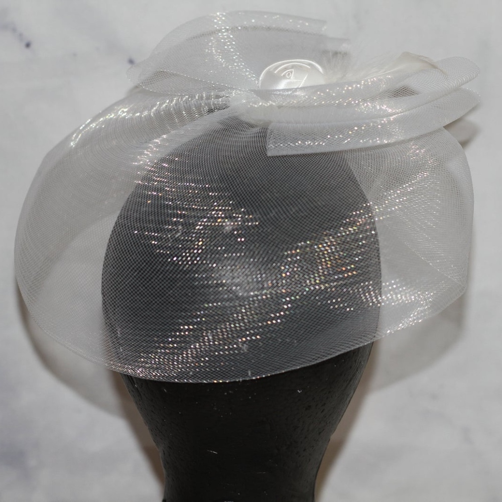White Cocktail Hat with Bow *New